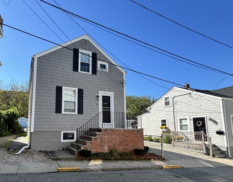 3 BR / Newport